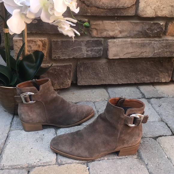 Aquatalia Shoes - AQUATALIA-NWOT Made in Italy, Suede/Leather Weathe